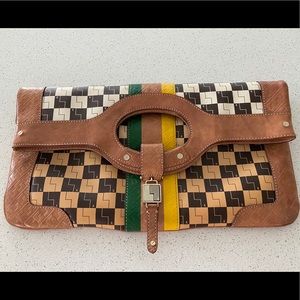 L.A.M.B clutch